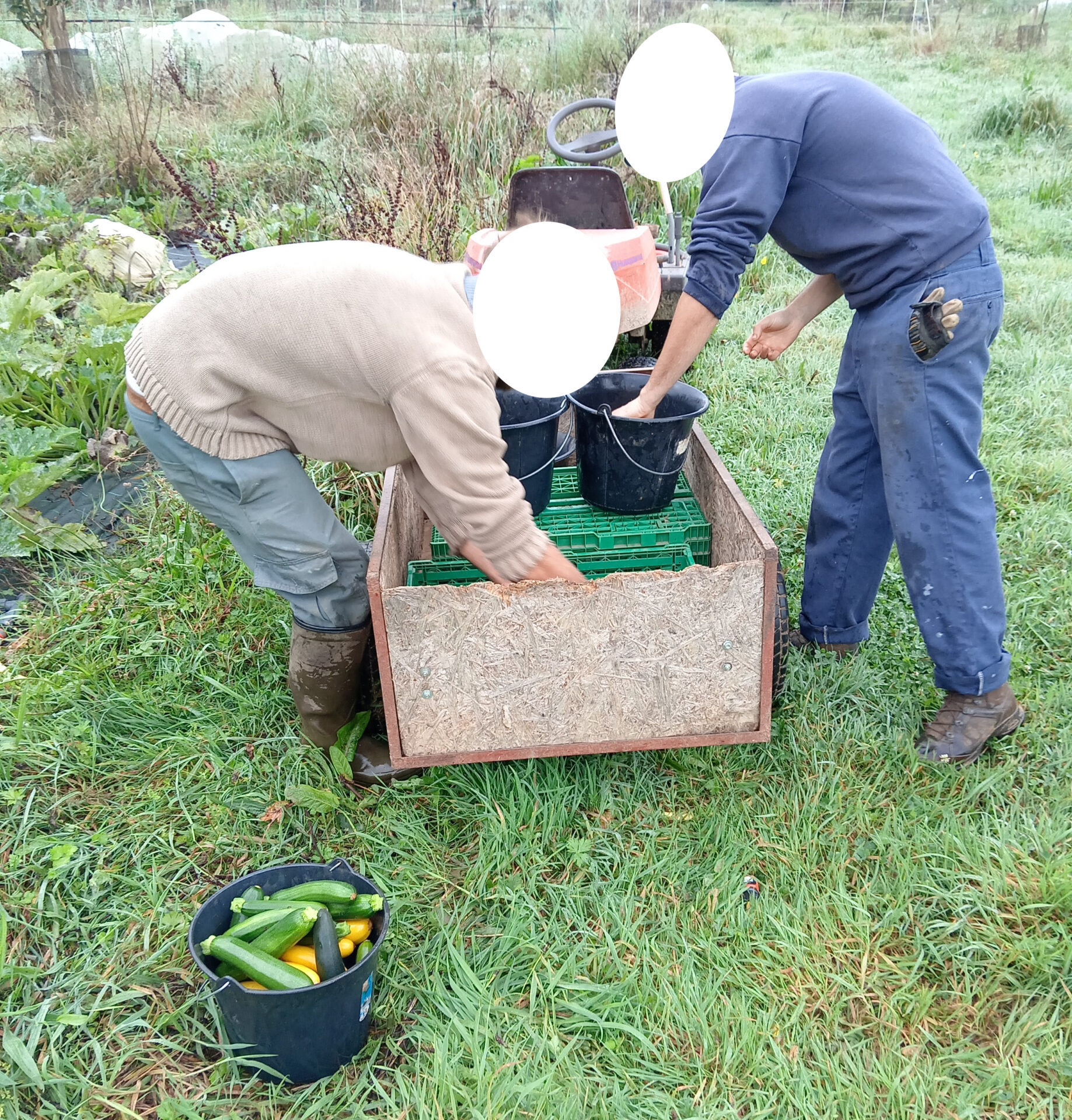 Travail courbé dû à un fond de remorque trop bas.